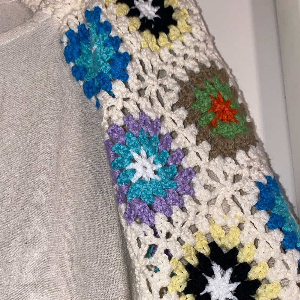 Tru Luxe Jeans Beige Top with Colorful Crochet Sleeves - Picture 2 of 8